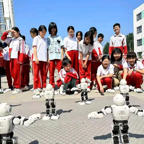 科普大篷车巡展 ﻿点亮玉田校园科技梦