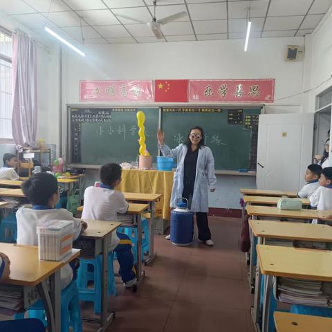 冰与火的科学盛宴：玉田县全国科普月系列活动点亮明星小学科学梦