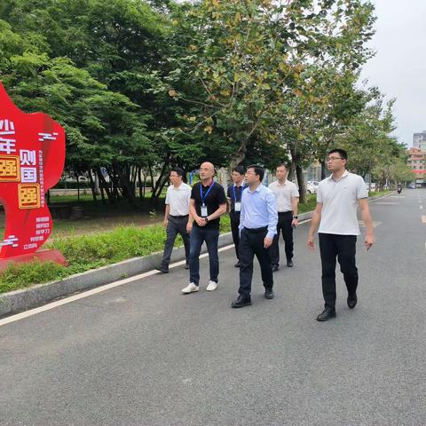 发扬特色，再创佳绩——县委副书记韦贤康莅临我校调研指导