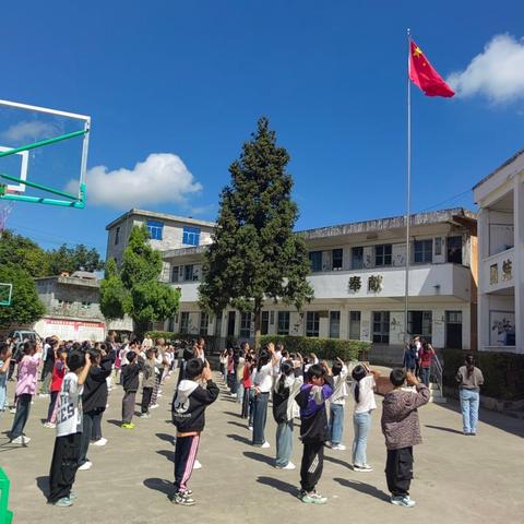 兴仁市下山镇大石小学关于严禁违规骑行致家长的一封信