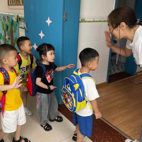 幼儿园一日生活—广办中心幼儿园中一班一日活动