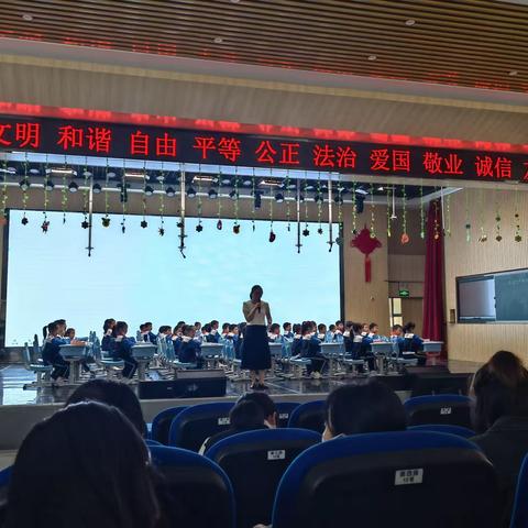 “教”学路漫漫，“研”途皆风景——记“深研究 我示范 促定型”语文大组课例展示活动