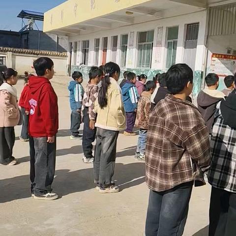 远襄镇王寨小学表彰大会
