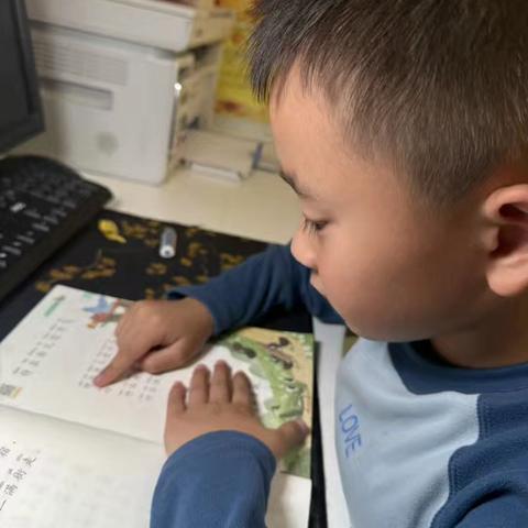 “沐浴书香 幸福成长” ‍        一（5）班读书活动剪影