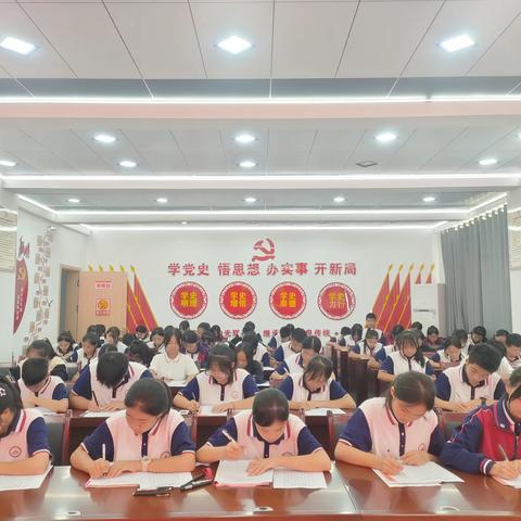 福泉市第五中学开展“推普周”活动硬笔书法比赛