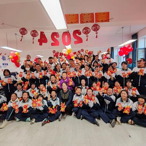 庆祝元旦 欢歌笑语 502班元旦联欢会