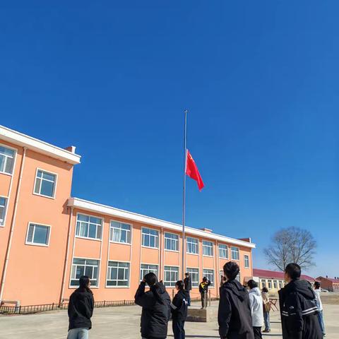 “清明祭英烈，学英雄学模范”主题活动 团山乡第一中学 2026年4月2日