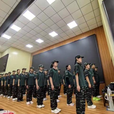 7.12军训纪实 ﻿青春的磨砺与成长