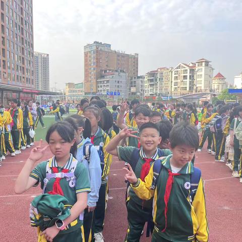 铜仁市第十八小学五年级（4）班“增强国防观念·树立爱国情怀”春季国防研学实践主题活动