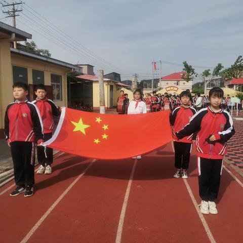 “趣”享运动 “味”你喝彩——石家庄市鹿泉区铜冶镇西良厢小学春季趣味运动会