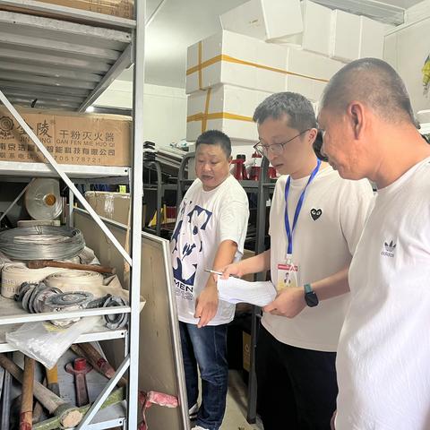 抗击台风“杜苏芮” 纪检人在行动