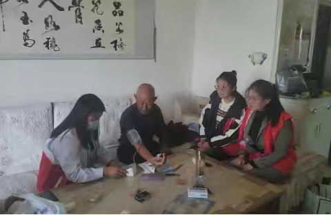 红砂岗镇妇联开展：“巾帼敬老·爱在重阳”关爱老人系列活动