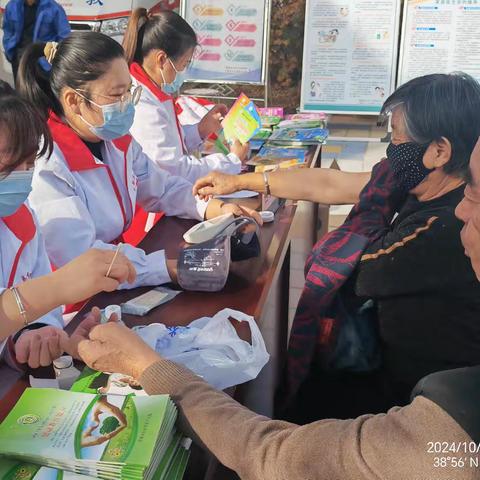 红砂岗镇：爱心义诊送健康 惠民政策暖人心