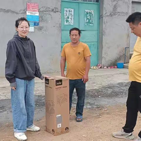 爱心筑巢暖人间——团桥头镇委3.5雷锋月志愿服务慰问活动
