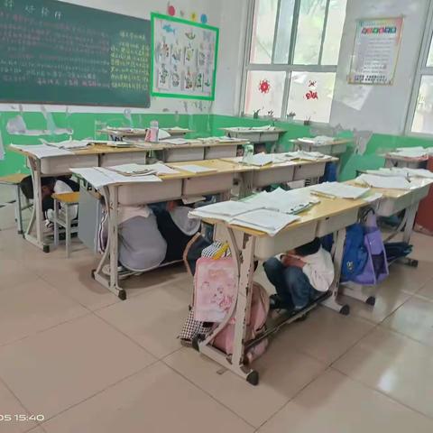 关爱学生幸福成长 | 磁县讲武城镇双庙学校防震演练