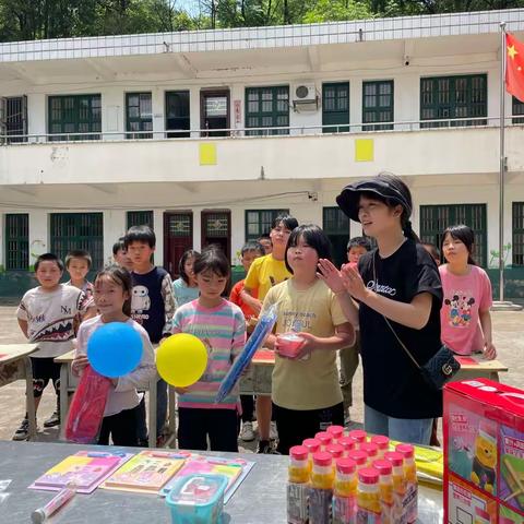 悦享活动  奔赴未来——幸福小学开展趣味活动