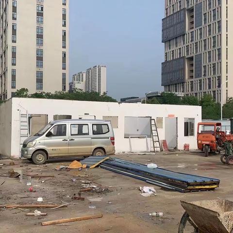 整治乱搭乱建创建良好发展环境