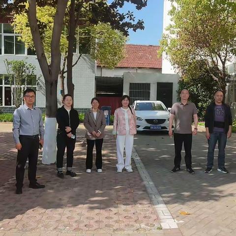 艾庄乡乡长丁珂“五一”假期督导检查值班值守等工作