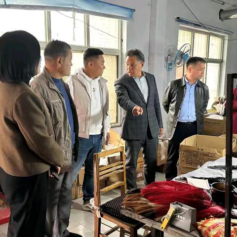 清华大学特聘教授艾建强一行调研艾庄乡企业发展