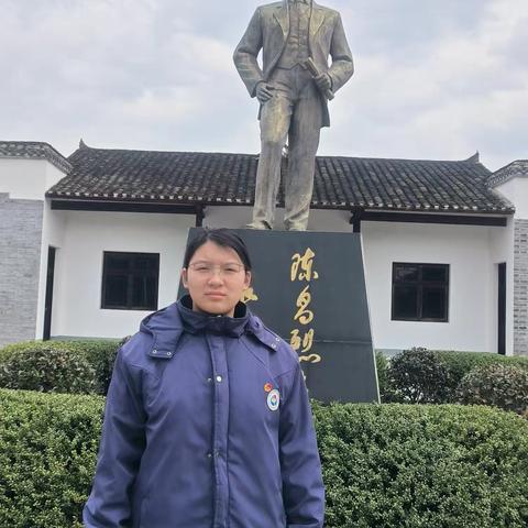 行走革命先烈红色基地