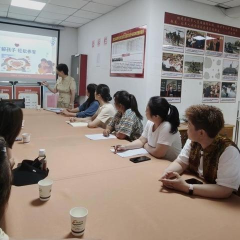 【美好生活  今日杜桥】 ‍家长好情绪 孩子好成绩 ‍——杜桥街道西华社区开设中高考家长亲子沟通公益课堂