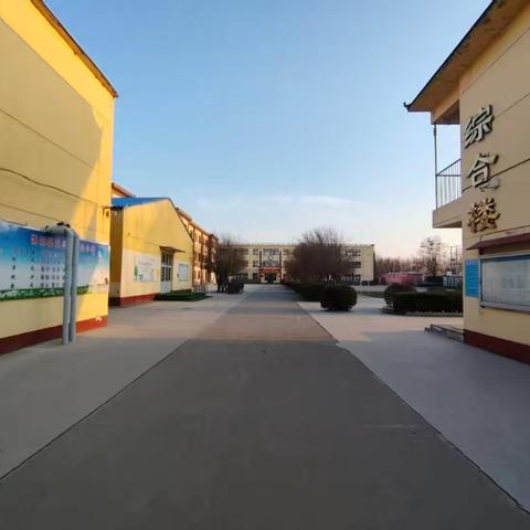 “缅怀先烈，传承文化”——五公小学小手绘清明实践活动。