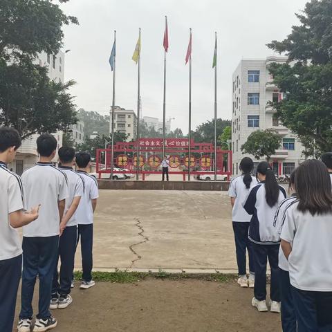 劳动育美德，实践促成长——廉江市第九中学劳动实践基地评比活动