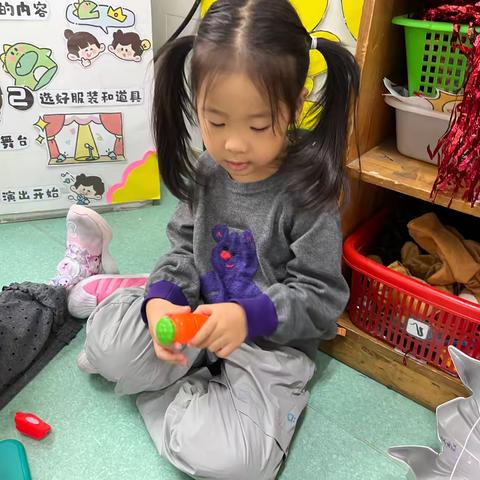 小班幼儿娃娃家游戏观察案例