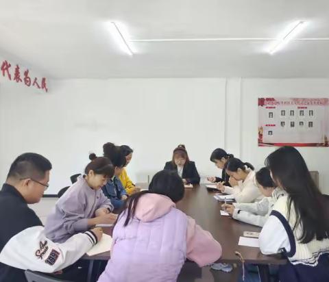 【万平社区·基层治理】“迎中秋 庆国庆”“红袖标”治安巡逻护平安