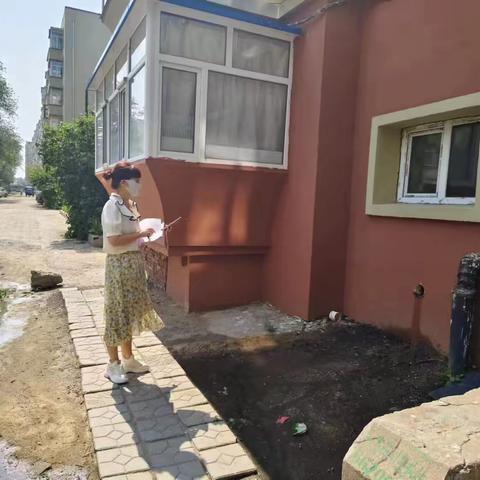 【万平社区·基层治理】污水外溢“烦心结” 为民服务解民忧