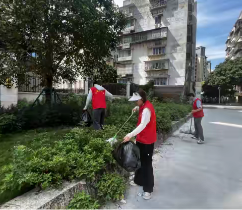 溪口社区开展“护河爱水，清洁家园”志愿服务活动