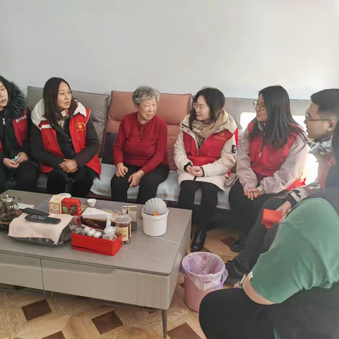 【蒙速办·呼宜办·帮办代办】敕勒川路街道电力腾飞社区开展“心系独居老人，爱洒浓情社区”帮办代办活动