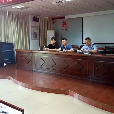 美兰区司法局海甸司法所开展二十届三中全会期间安全隐患摸底排查工作