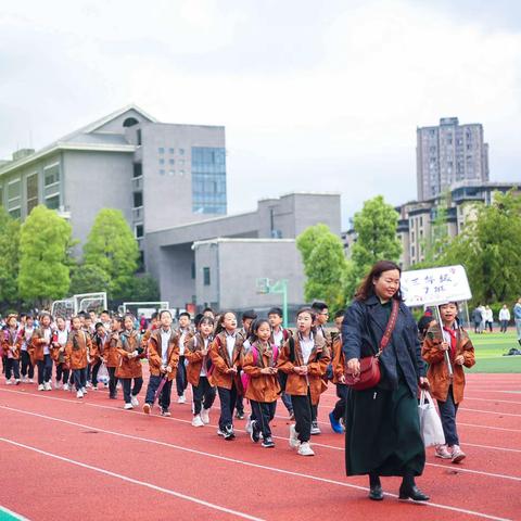 探索户外课堂研学】—走进动物王国 开启童话世界一一记录璧山御湖小学三年级2024春季研学实践活动