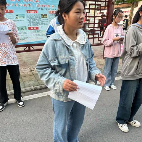 小史店一中中：汉韵朗诵社团活动进行中