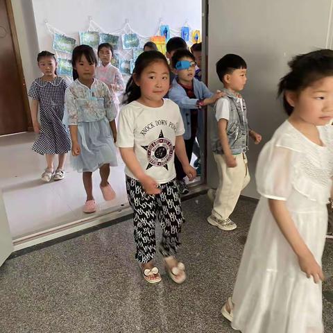 幼小衔接，我们在行动——半堤幼儿园参观小学活动。