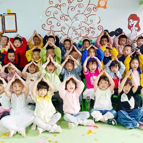 阳光幼儿园中班六月份成长记录