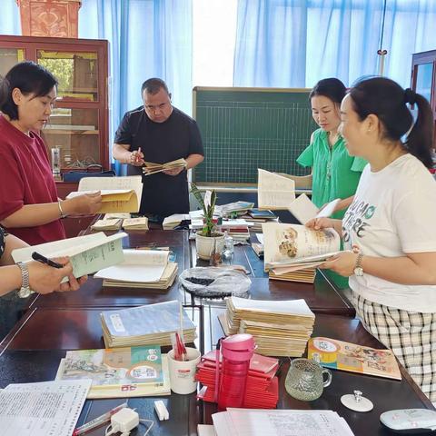 立足常规抓落实，夯实细节促提升——石山嘴小学第八周教学常规检查纪实