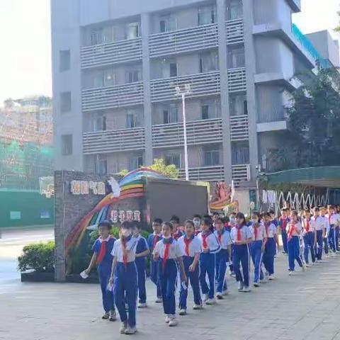 爱心关怀，健康第一--------东校小学学生体检报道