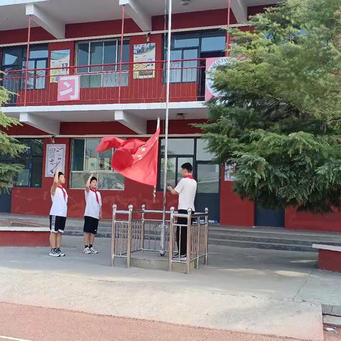 阎里小学“红领巾爱祖国”