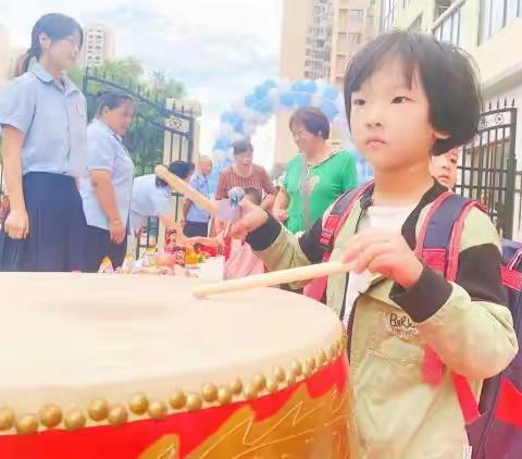 🌈初秋相见，幼见美好🌈东辰领航幼儿园大四班~🎈🎈🎈🎈