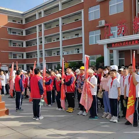 江山丽，花草香，一起“趣”游园———新时代精英学校六年级游园活动