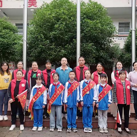 一路同行，安全有你——两市塘街道城南小学35班最美家长义工