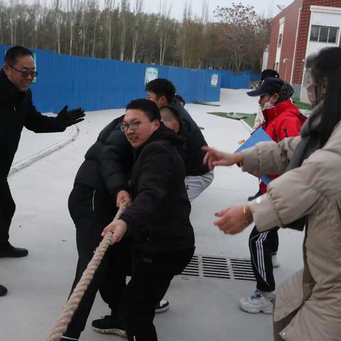 运动，健康，快乐 一一吴忠市第五中学教职工运动会侧记