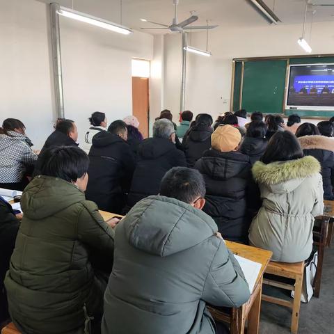 专家引领见成长，深思笃行促提高——沙沟镇中心小学参加“小学语文教师读写能力提升”培训活动