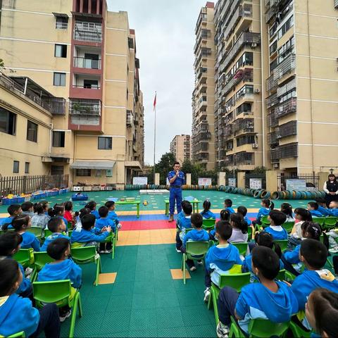 “蓝天”守护  平安成长——鹰潭市第三幼儿园蓝天救援队安全教育宣教进校园活动