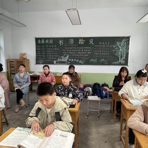 教研引路   高效教学 —记中杨小学听评课教研活动