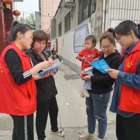 社保政策进楼院，惠民宣传暖人心——巩义市杜甫路街道园丁街社区开展社保政策宣传活动