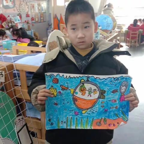 班级：大四 姓名：权慕颂 年龄：六岁 名称：《海底幼儿园》