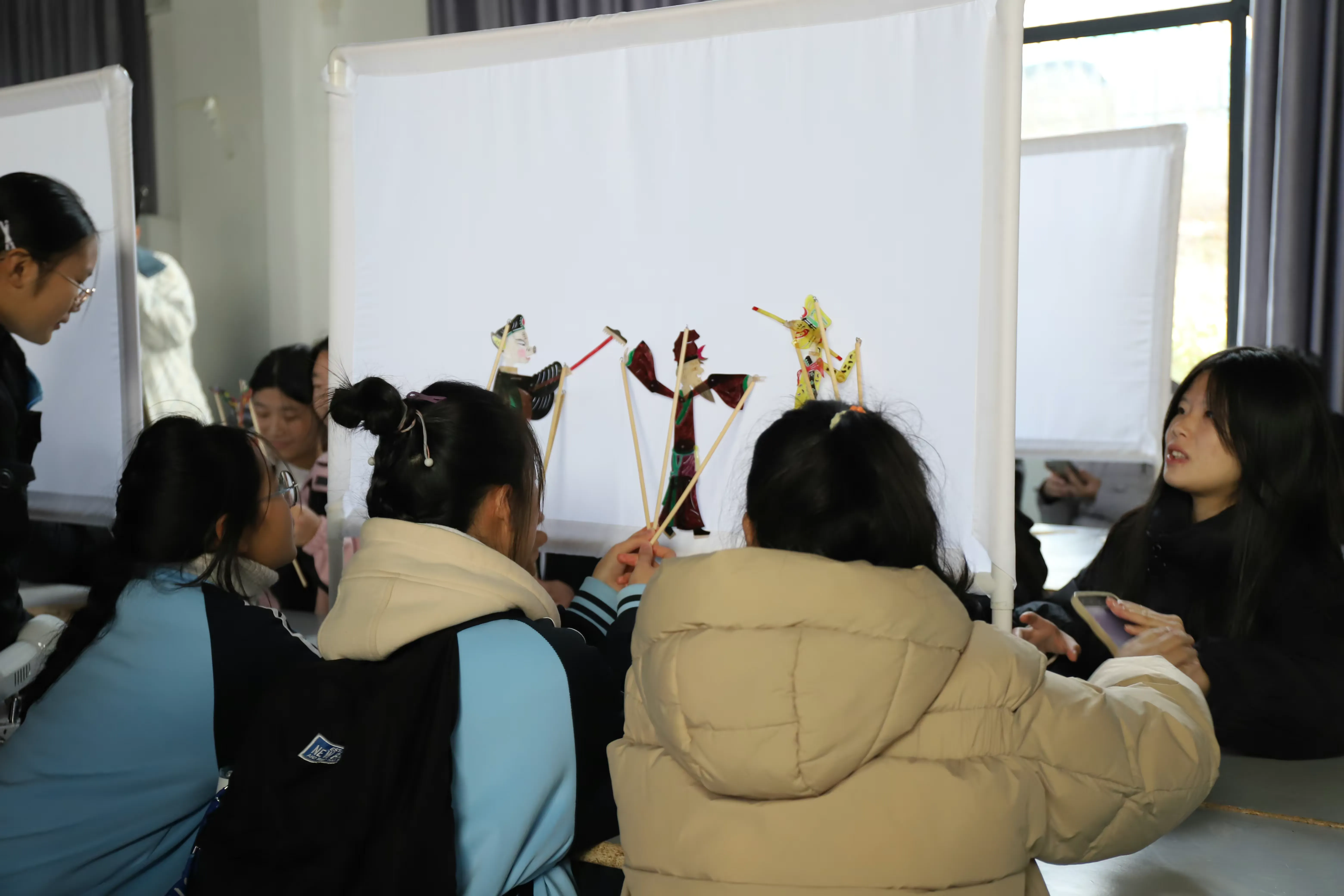 简篇-“研”途皆知识 “学”中促成长––记襄阳市护士学校2023研学之旅